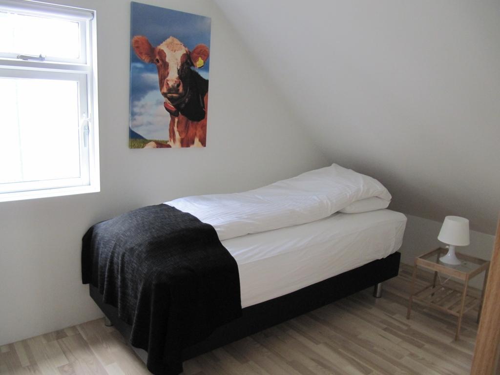 Grand-Inn Bar And Bed Saudarkrokur Cameră foto